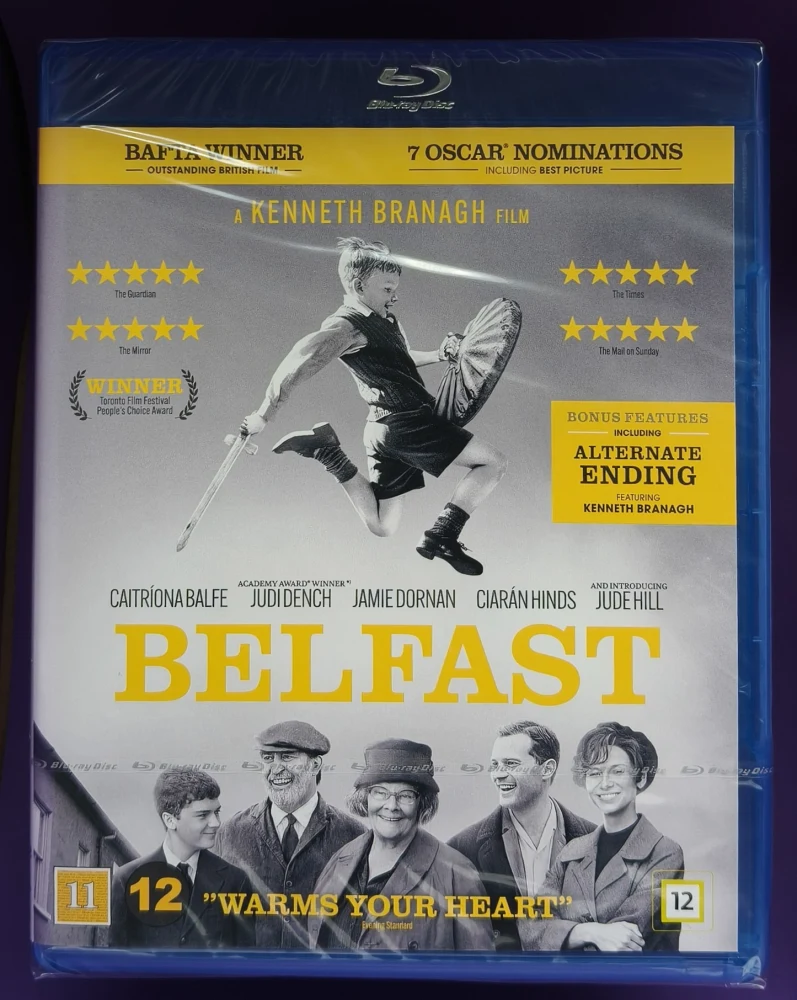 UUSI! BLU-RAY) Belfast (2021) Judi Dench