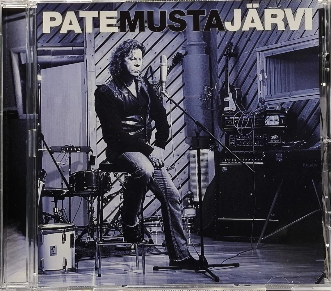 CD) Pate Mustajärvi – Musta (2010)